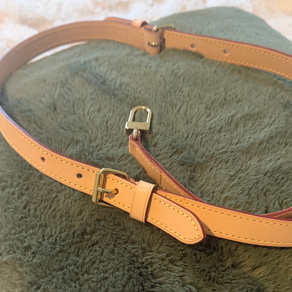 Elegant Tan Leather adjustable strap Louis Vuitton 💯percent authentic never used
